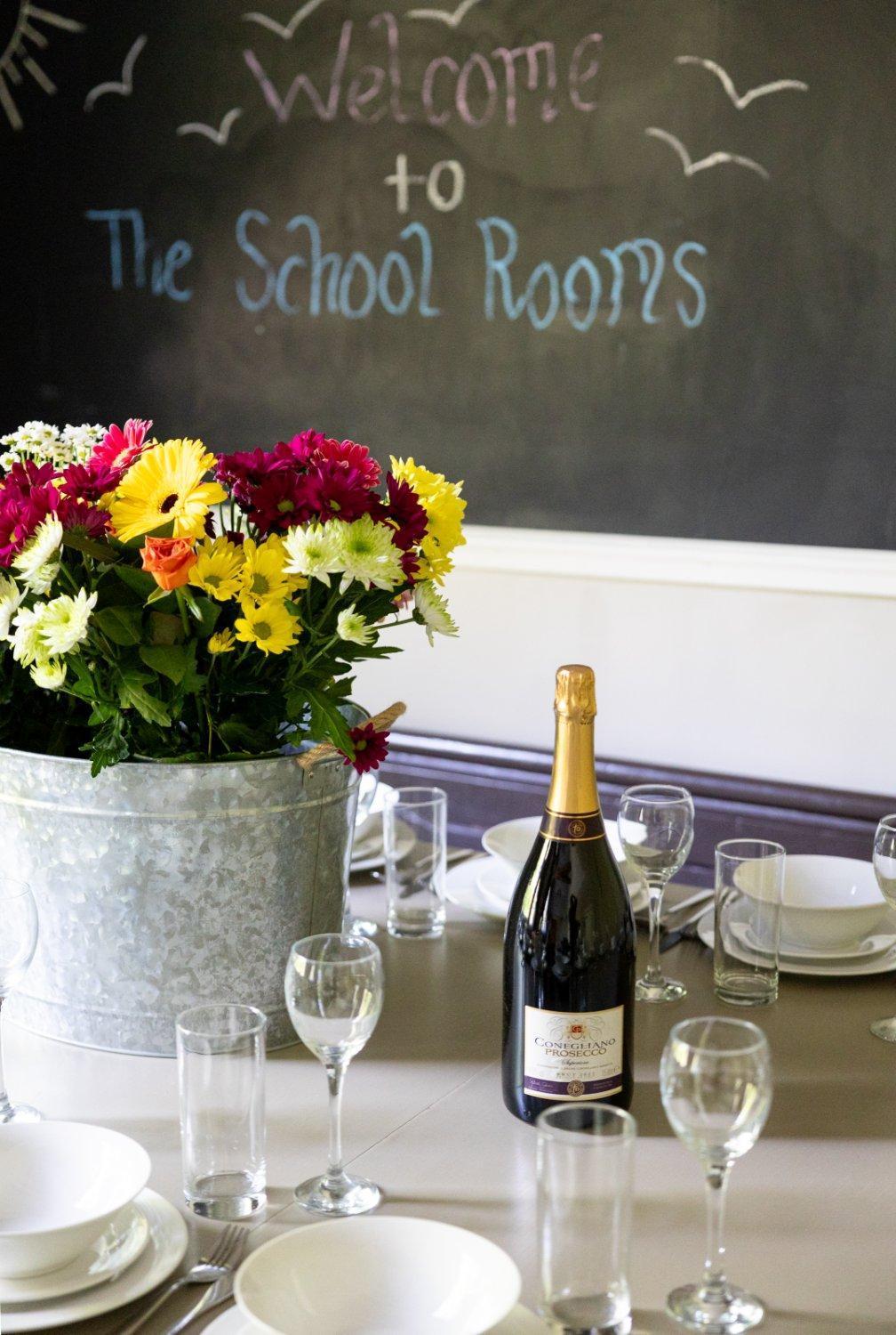The Old School Rooms Beautiful Georgian Apartment, Sleeps 12 With Wifi And Parking, Near Bath Box  Exterior foto